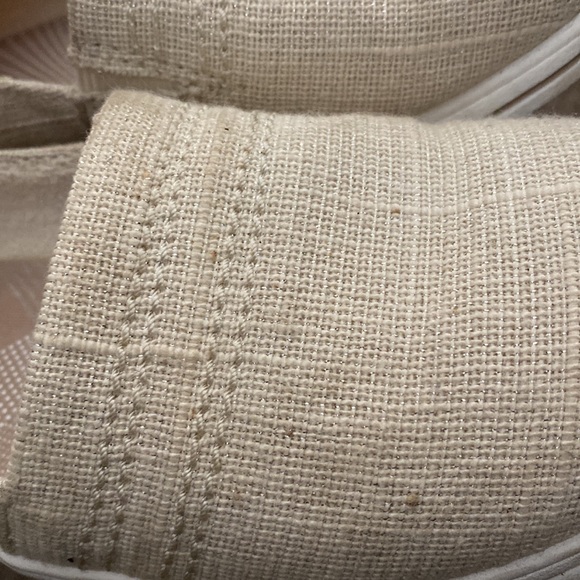 CLARKS BREEZE STEP ll SLIP-ON CANVAS SHOES - Picture 6 of 6